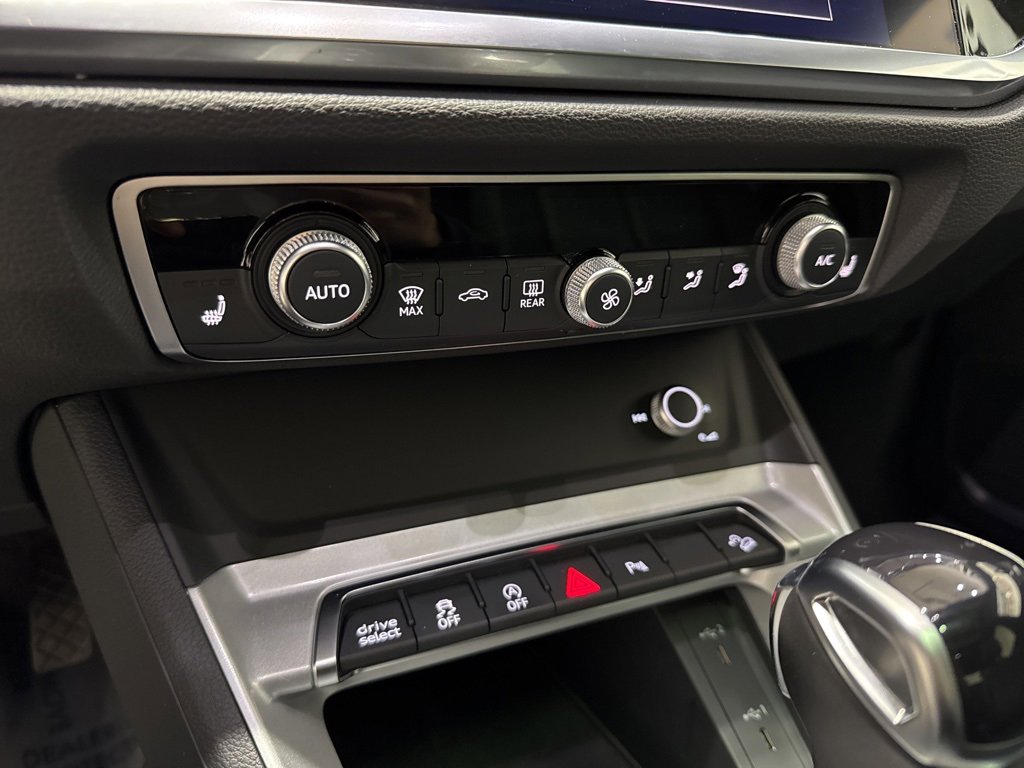 Used 2022 Audi Q3 2.0T Premium image 17