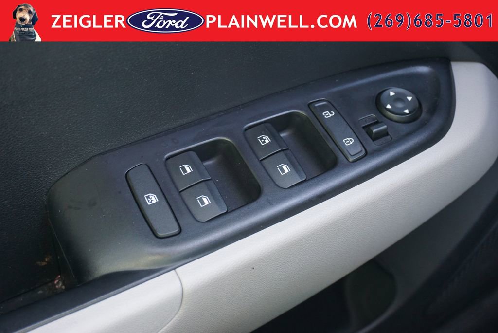 Used 2022 Hyundai Venue SEL FWD image 27