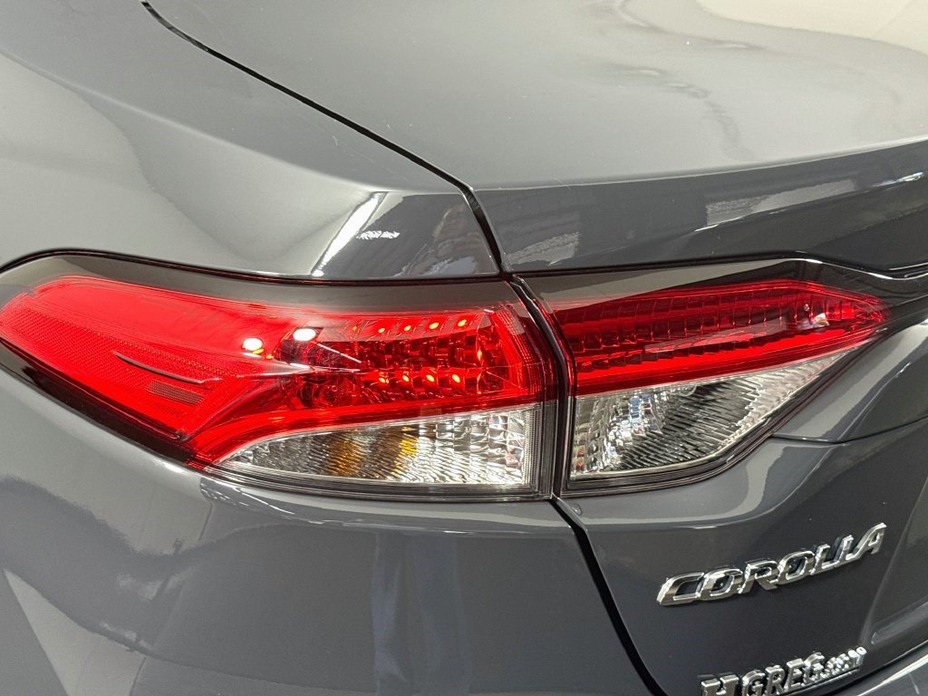 Used 2025 Toyota Corolla LE FWD image 34
