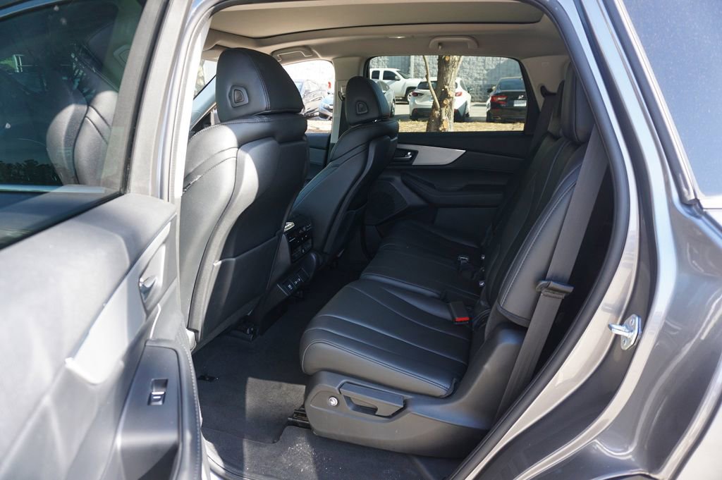 Used 2023 Acura MDX SH-AWD image 14