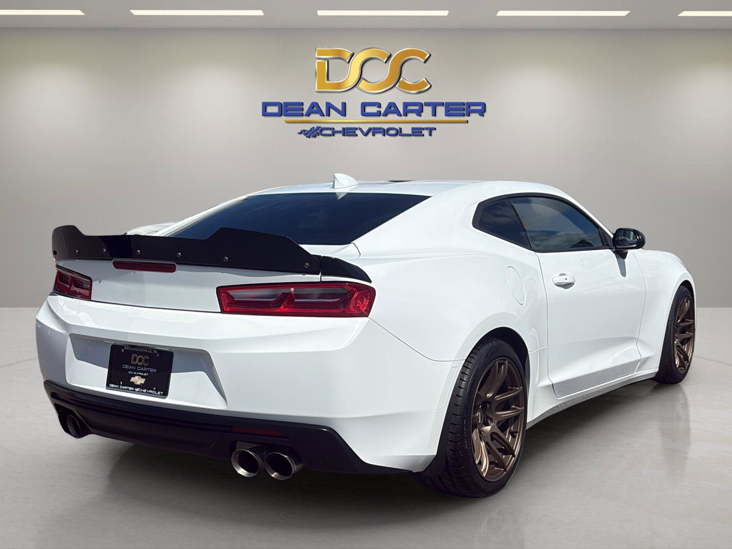 Used 2018 Chevrolet Camaro SS RWD image 5