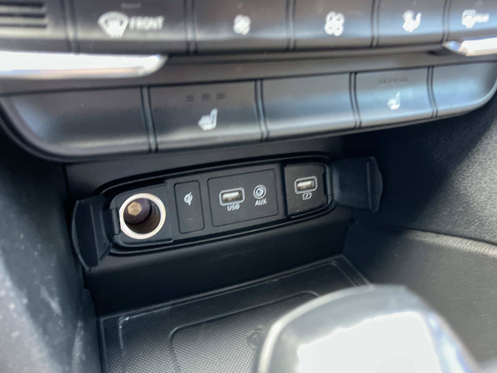 Used 2020 Hyundai Santa Fe SEL w/ Convenience Package FWD image 34
