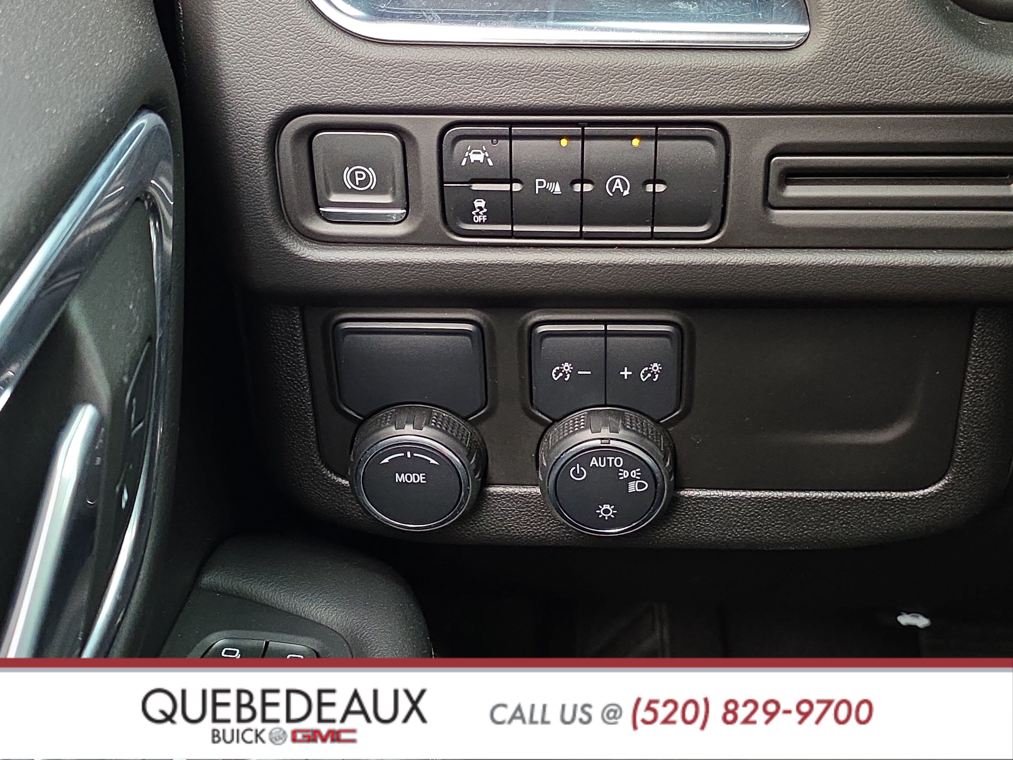 Used 2023 Chevrolet Suburban Premier RWD image 16