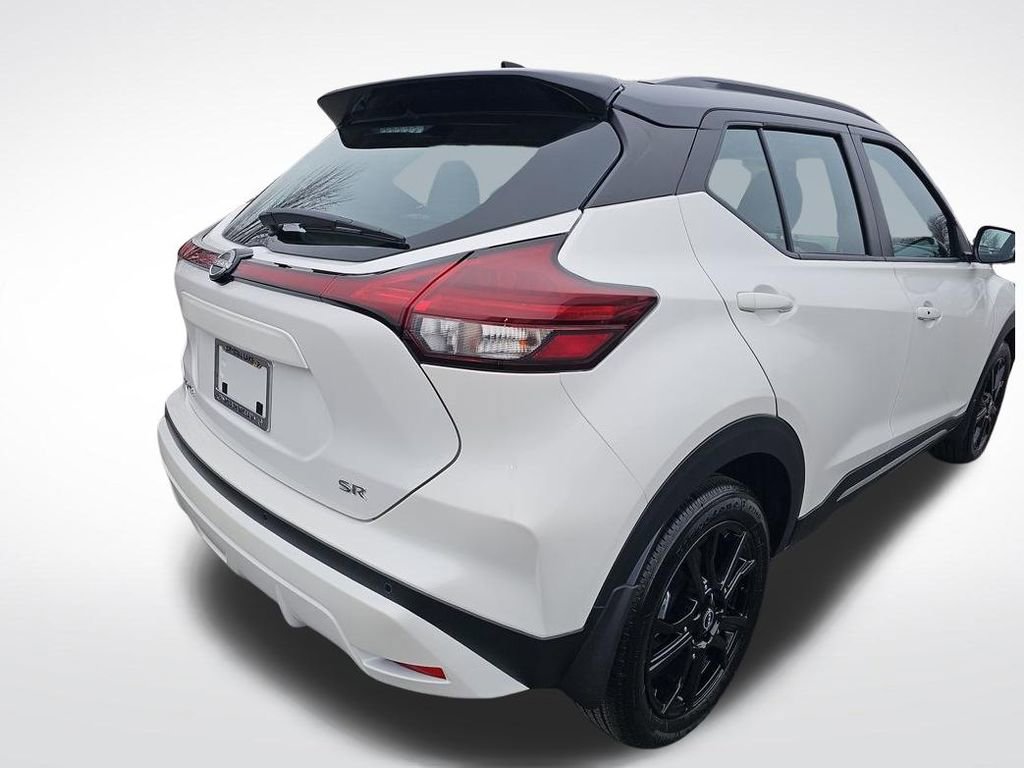 Used 2023 Nissan Kicks SR w/ SR Premium Package image 15