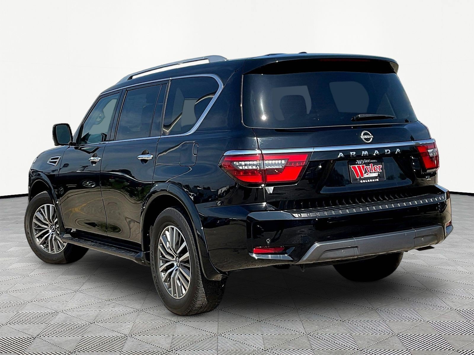 Used 2024 Nissan Armada SL AWD/4WD image 4
