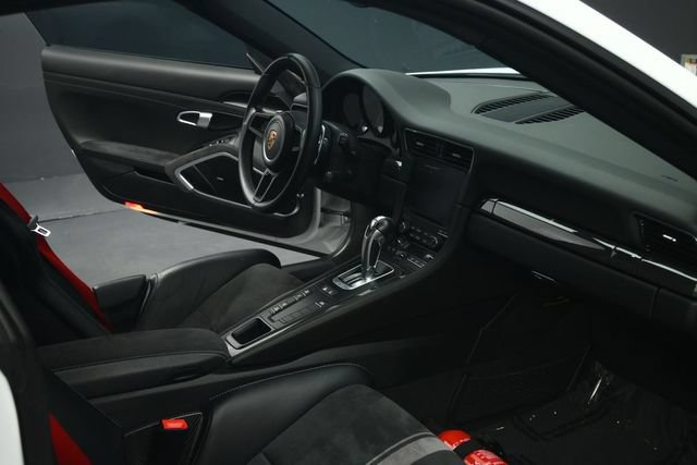 Used 2018 Porsche 911 GT3 RWD image 50