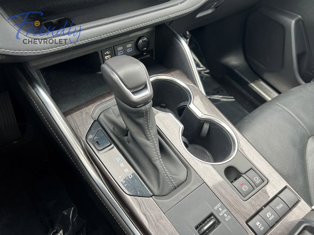 Used 2022 Toyota Highlander Platinum AWD/4WD image 26