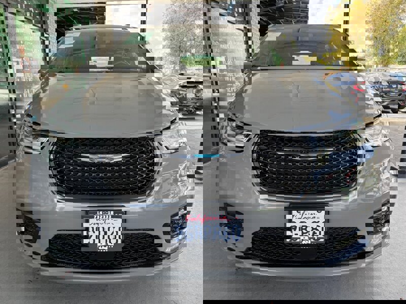 Used 2021 Chrysler Pacifica Limited w/ S Appearance Package image 11