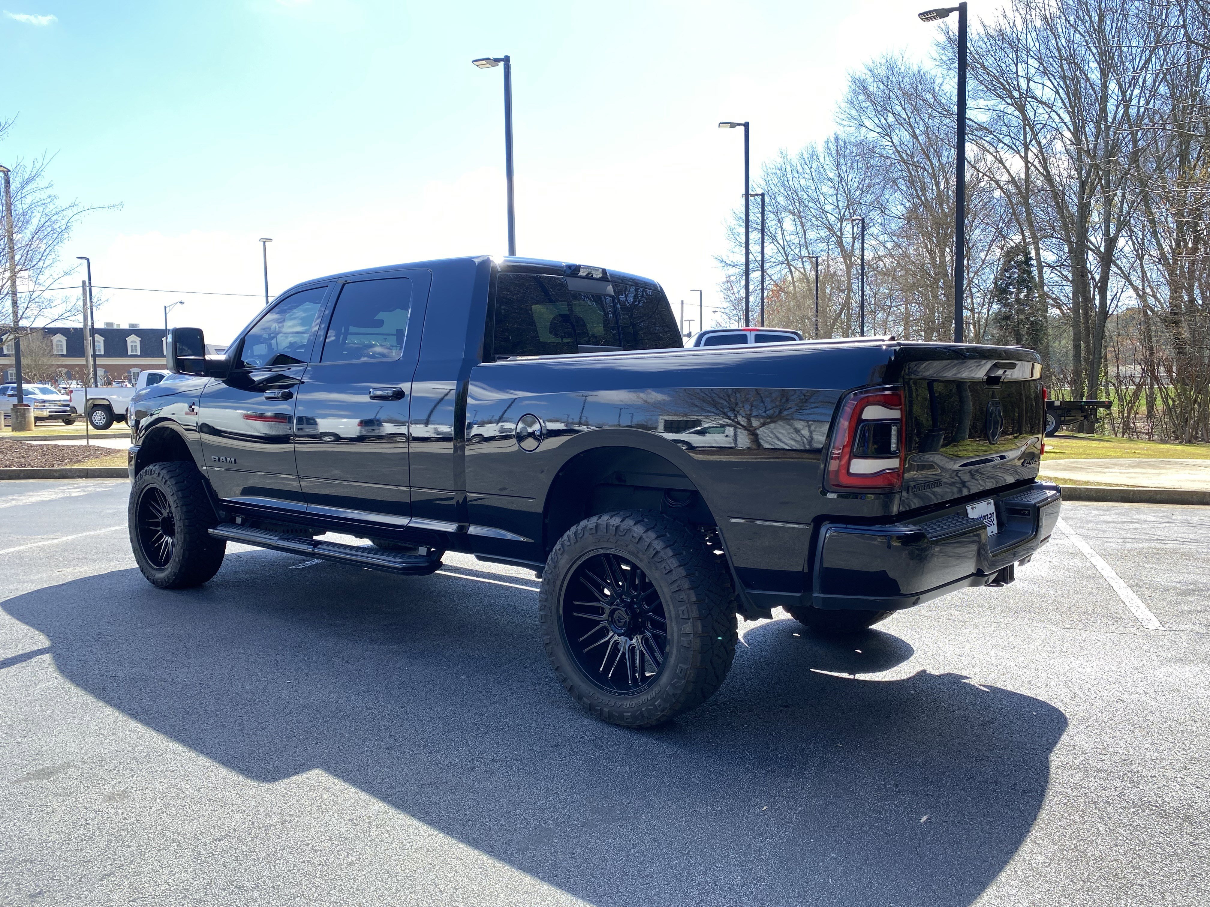 Used 2024 RAM 2500 Laramie w/ Night Edition image 7
