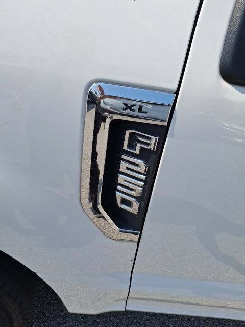 Used 2017 Ford F250 XL w/ Power Equipment Group RWD image 12