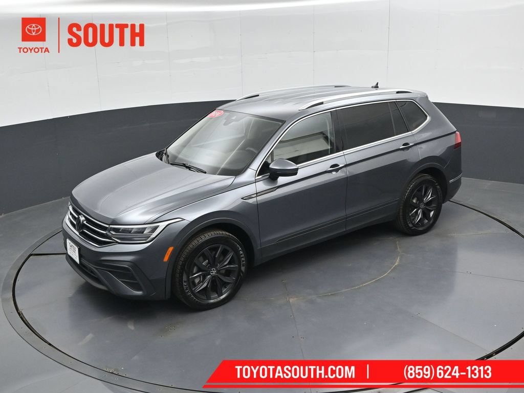 Used 2024 Volkswagen Tiguan SE AWD/4WD image 53