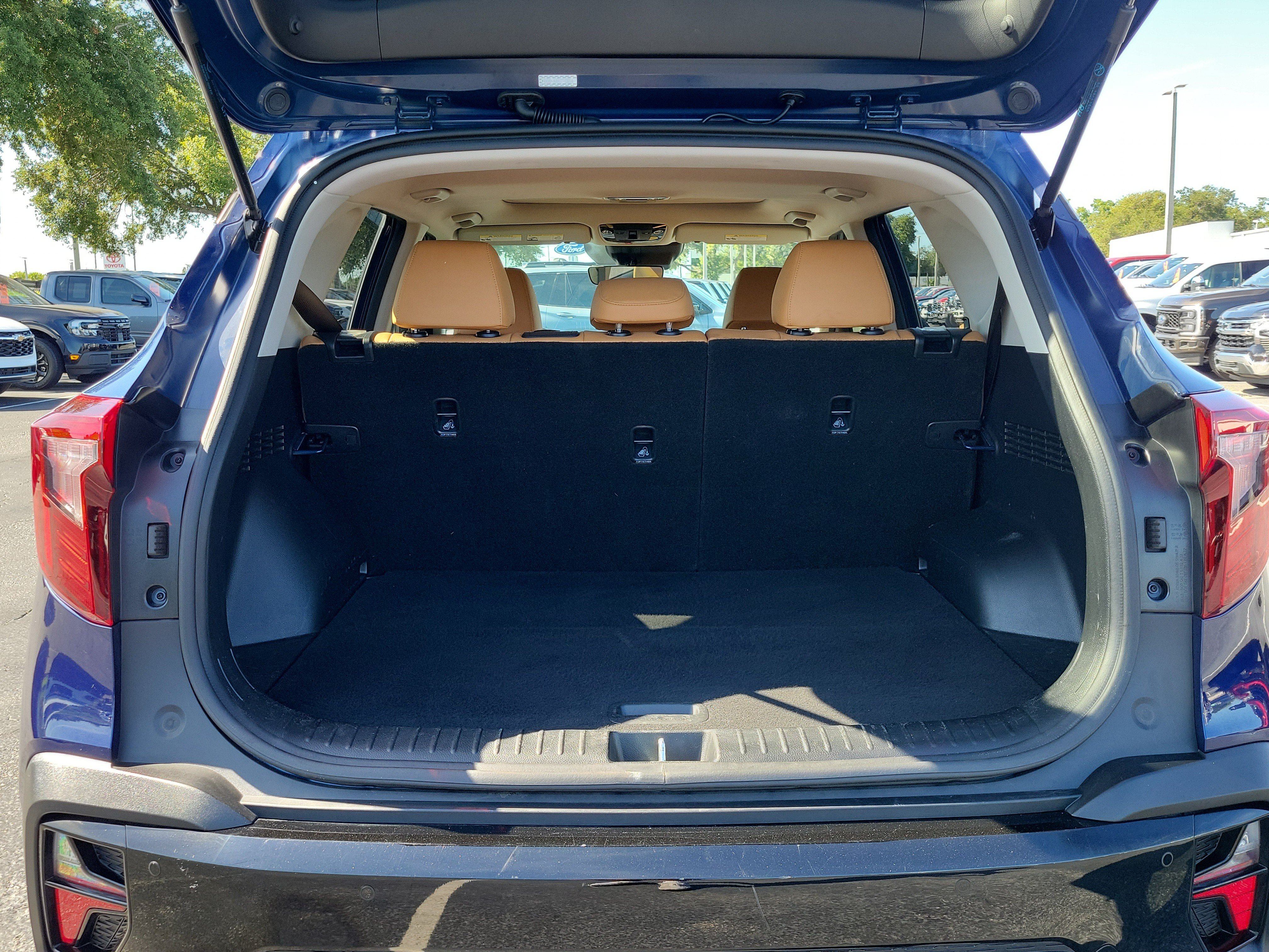 Used 2025 Kia Seltos EX w/ EX Sunroof Package FWD image 10