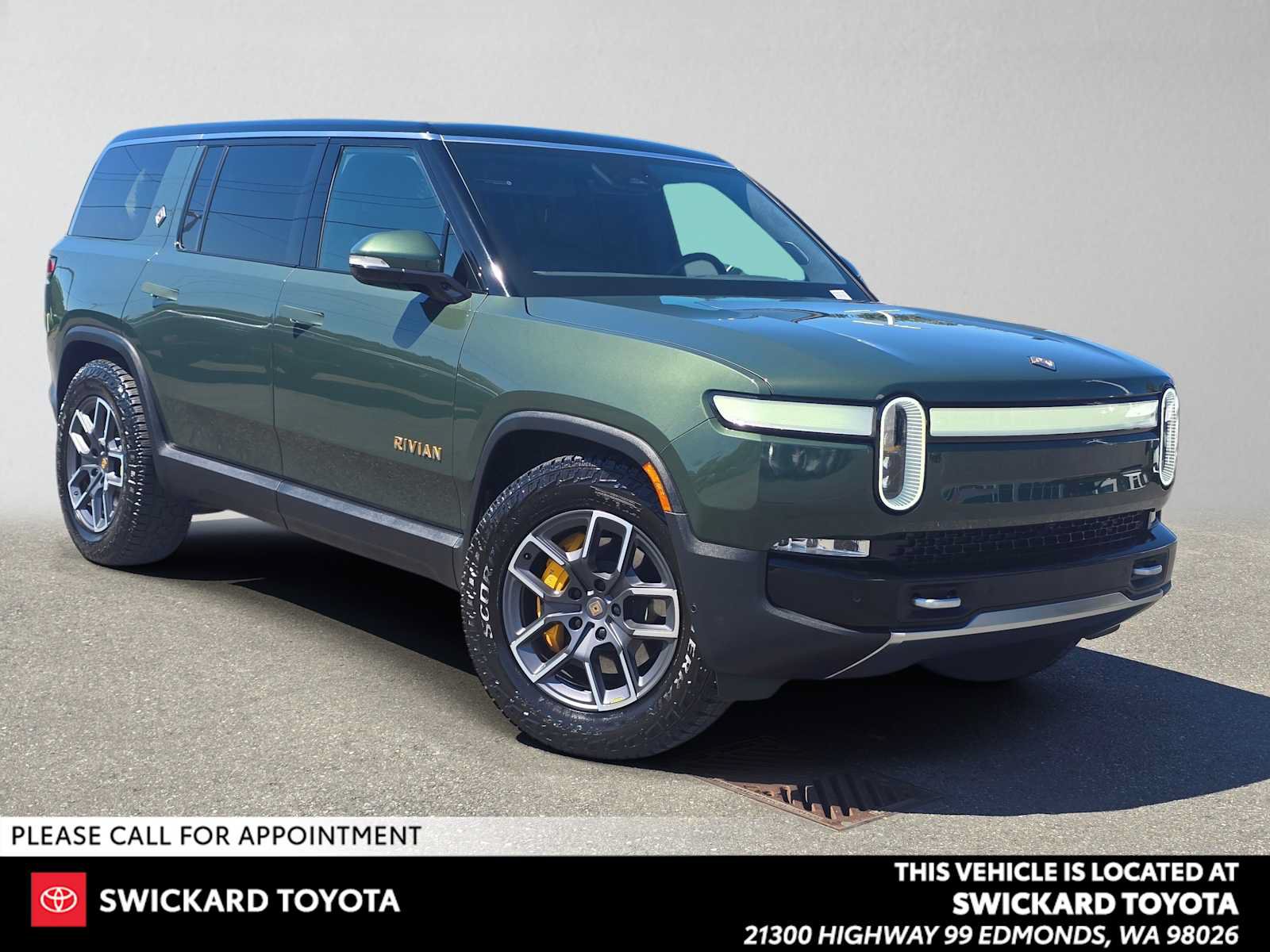 Used 2024 Rivian R1S Adventure Quad