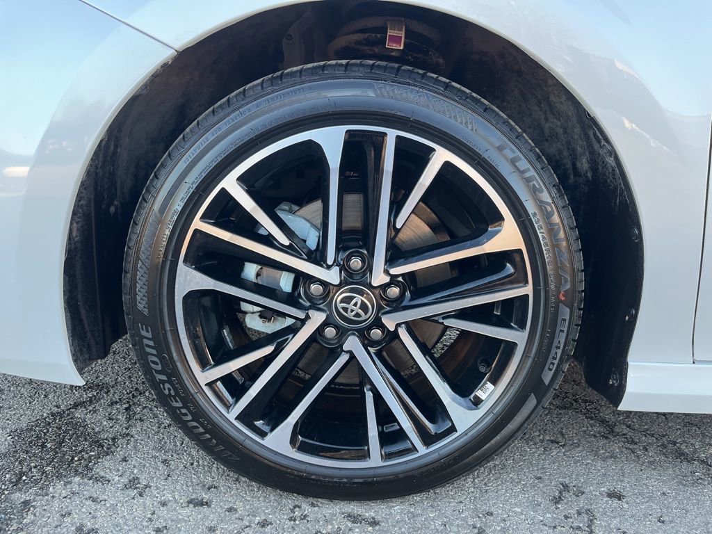 Used 2025 Toyota Camry XLE w/ Premium Package image 15