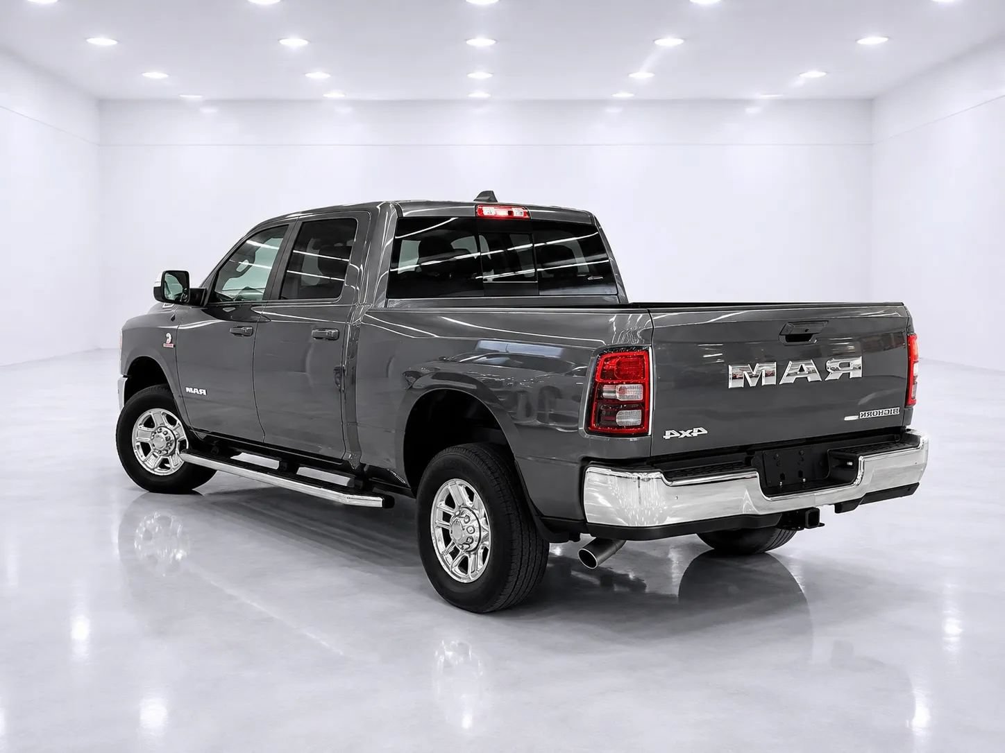 Used 2026 RAM 2500 Big Horn AWD/4WD image 3