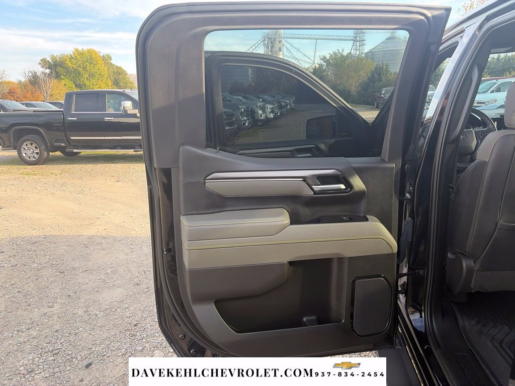 Used 2025 Chevrolet Silverado 1500 ZR2 w/ Technology Package AWD/4WD image 23