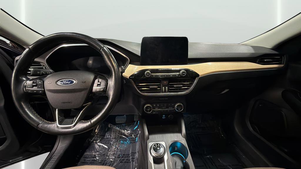 Used 2021 Ford Escape Titanium w/ Titanium Elite Package image 9