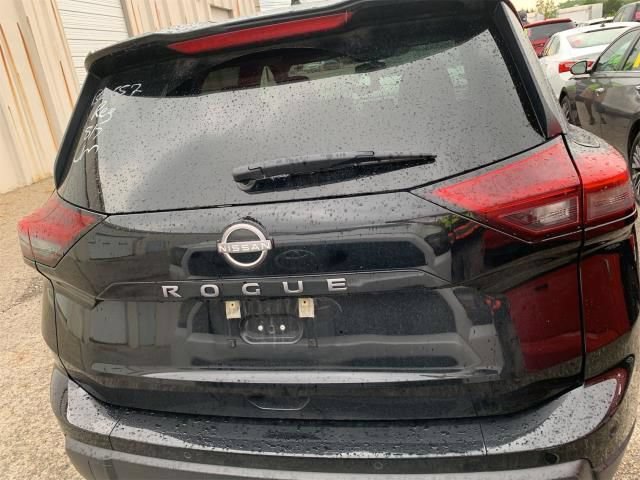 Used 2025 Nissan Rogue SV FWD image 3