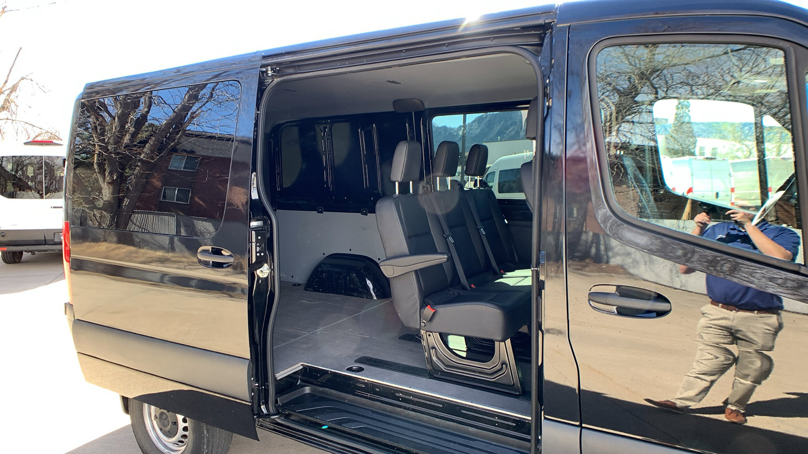 Used 2025 Mercedes-Benz Sprinter 2500 image 22