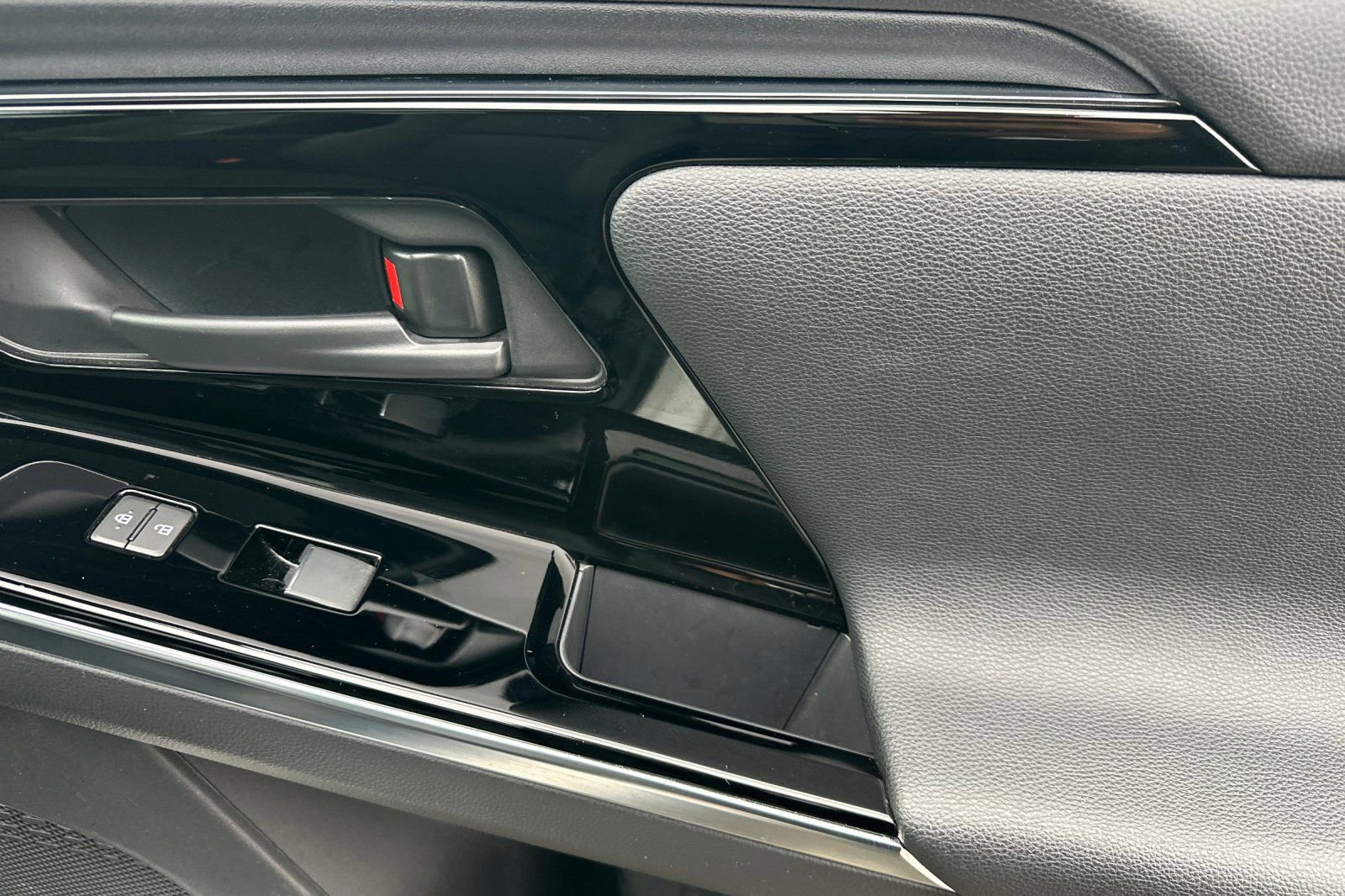 Used 2023 Toyota bZ4X Limited image 22