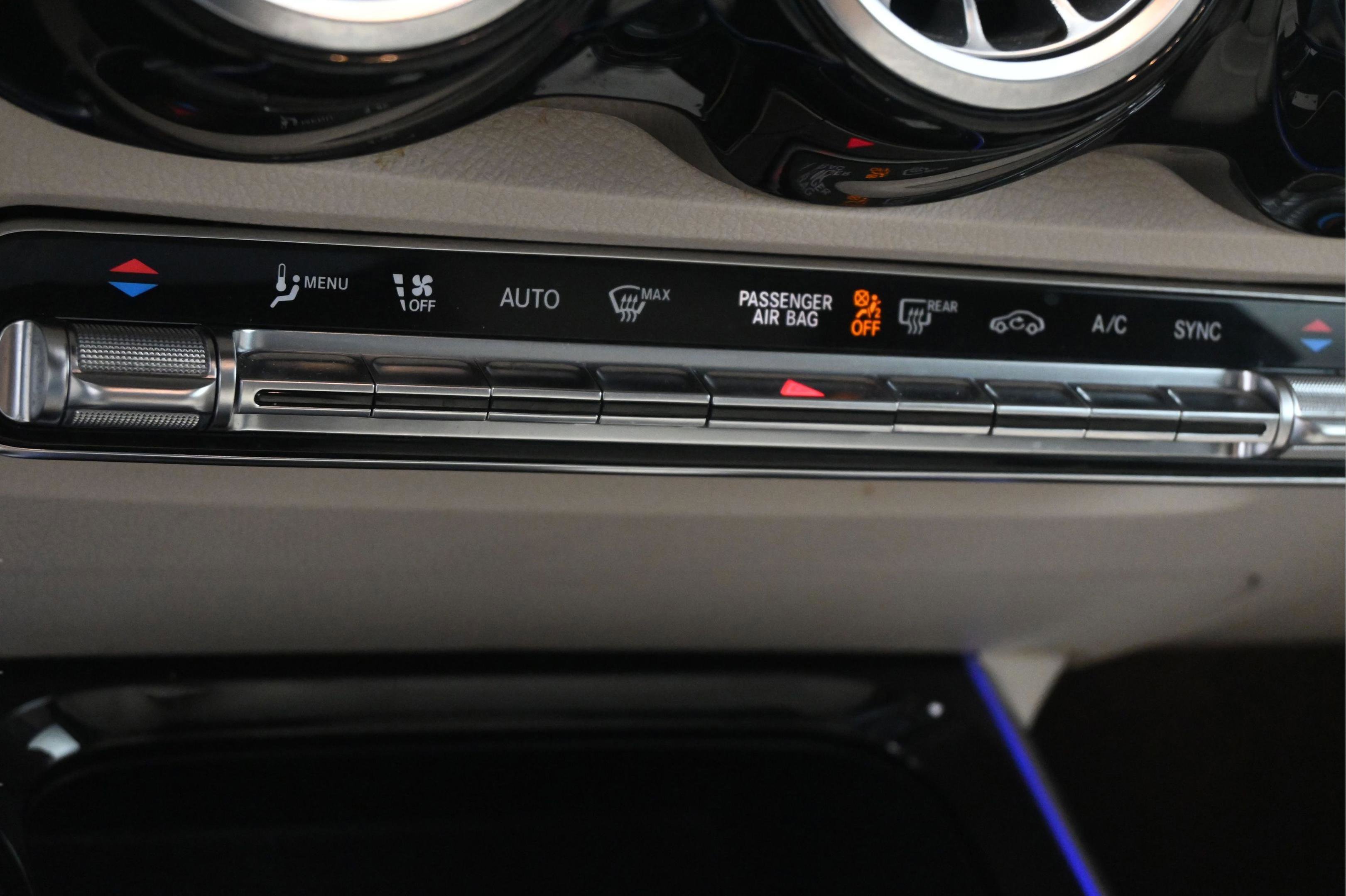 Used 2020 Mercedes-Benz GLB 250 image 26
