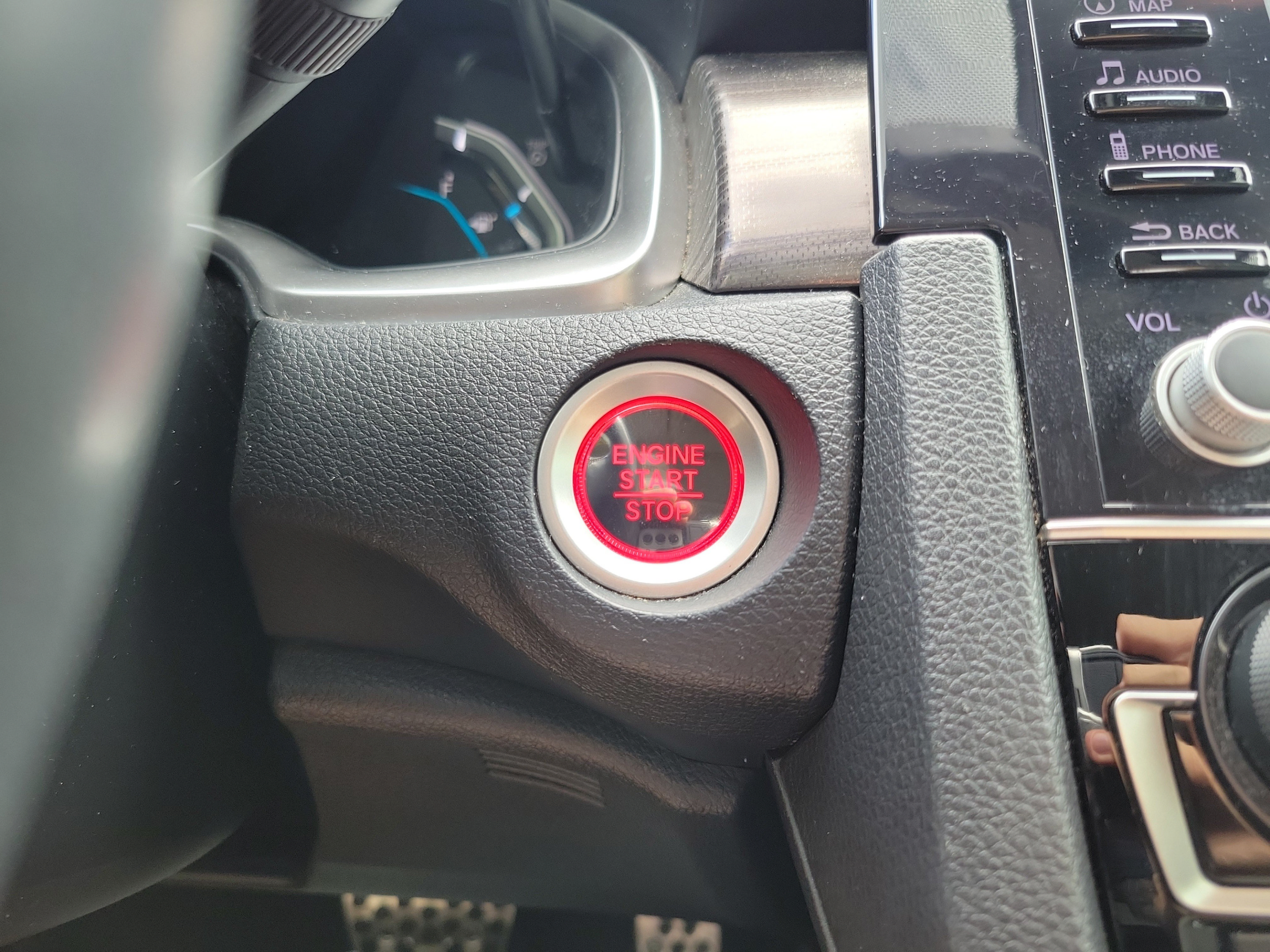 Used 2019 Honda Civic Touring image 24