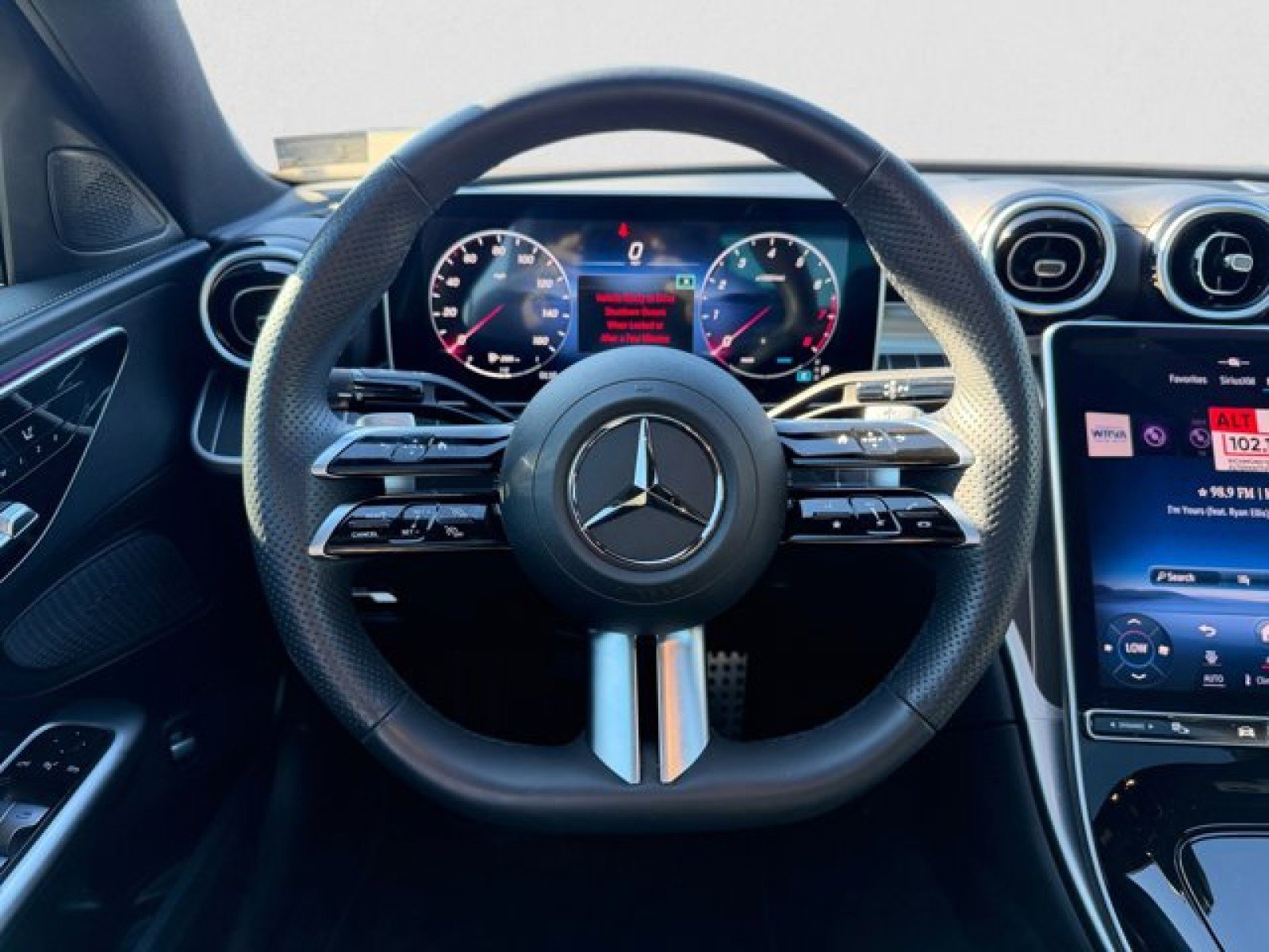 Used 2024 Mercedes-Benz C 300 4MATIC Sedan image 15