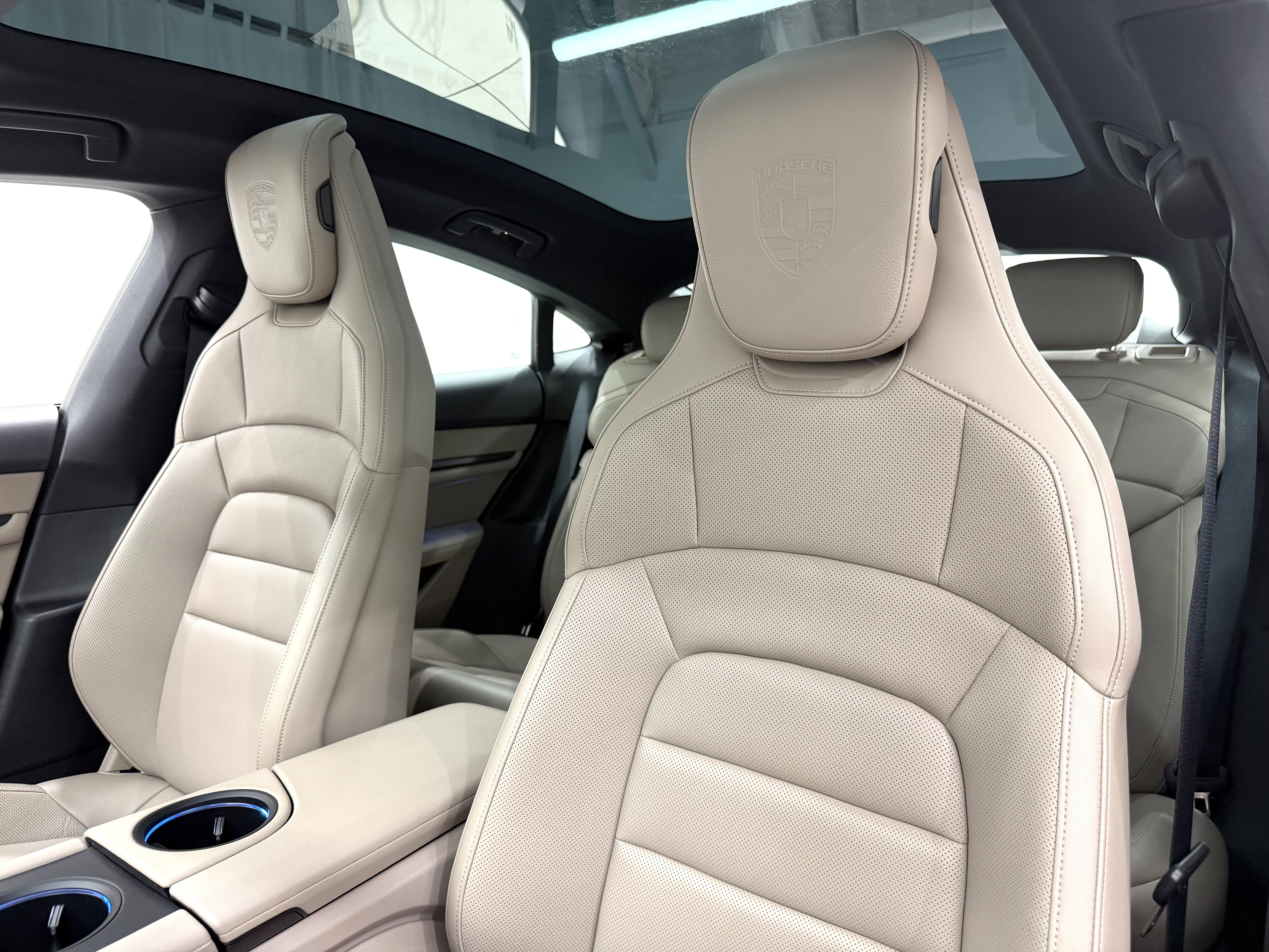 Used 2021 Porsche Taycan 4S image 34