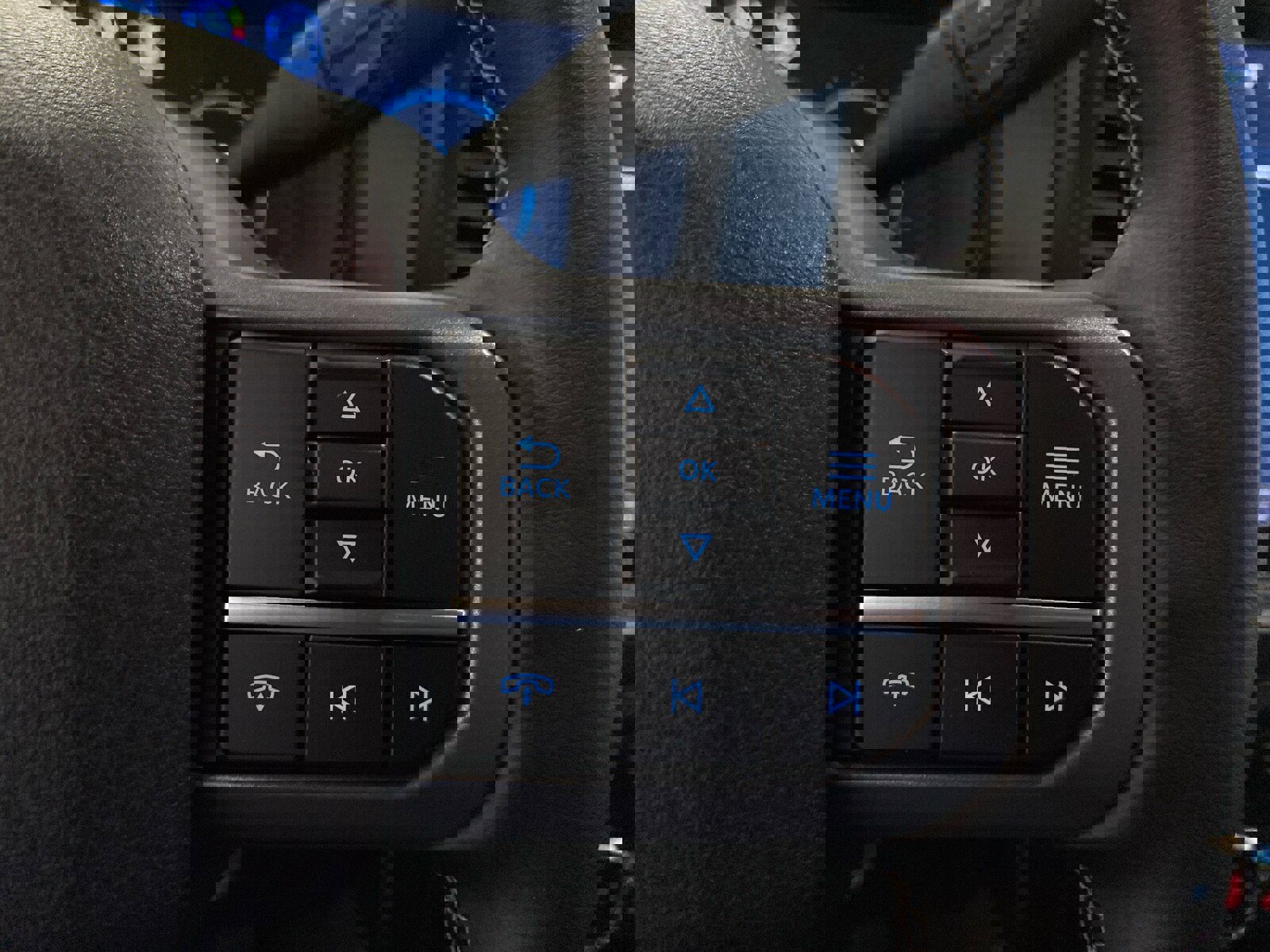 New 2026 Ford F350 Lariat w/ Black Appearance Package image 21