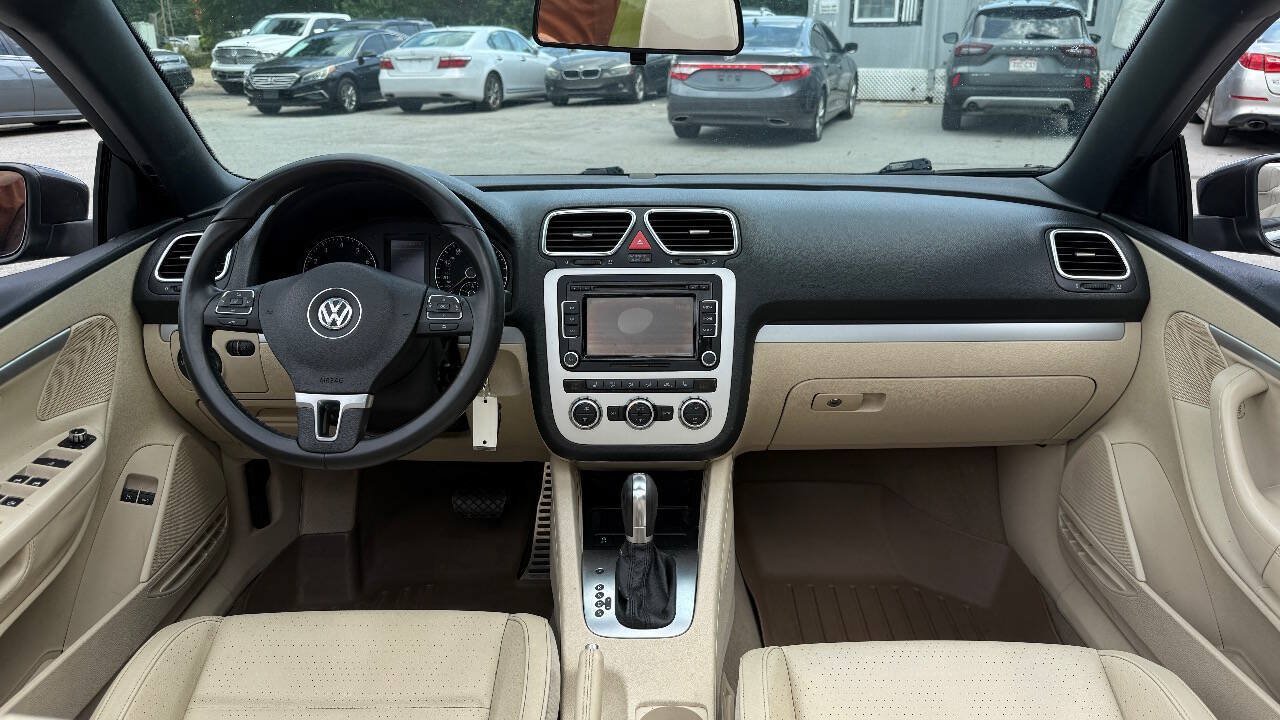 Used 2013 Volkswagen Eos Komfort FWD image 17