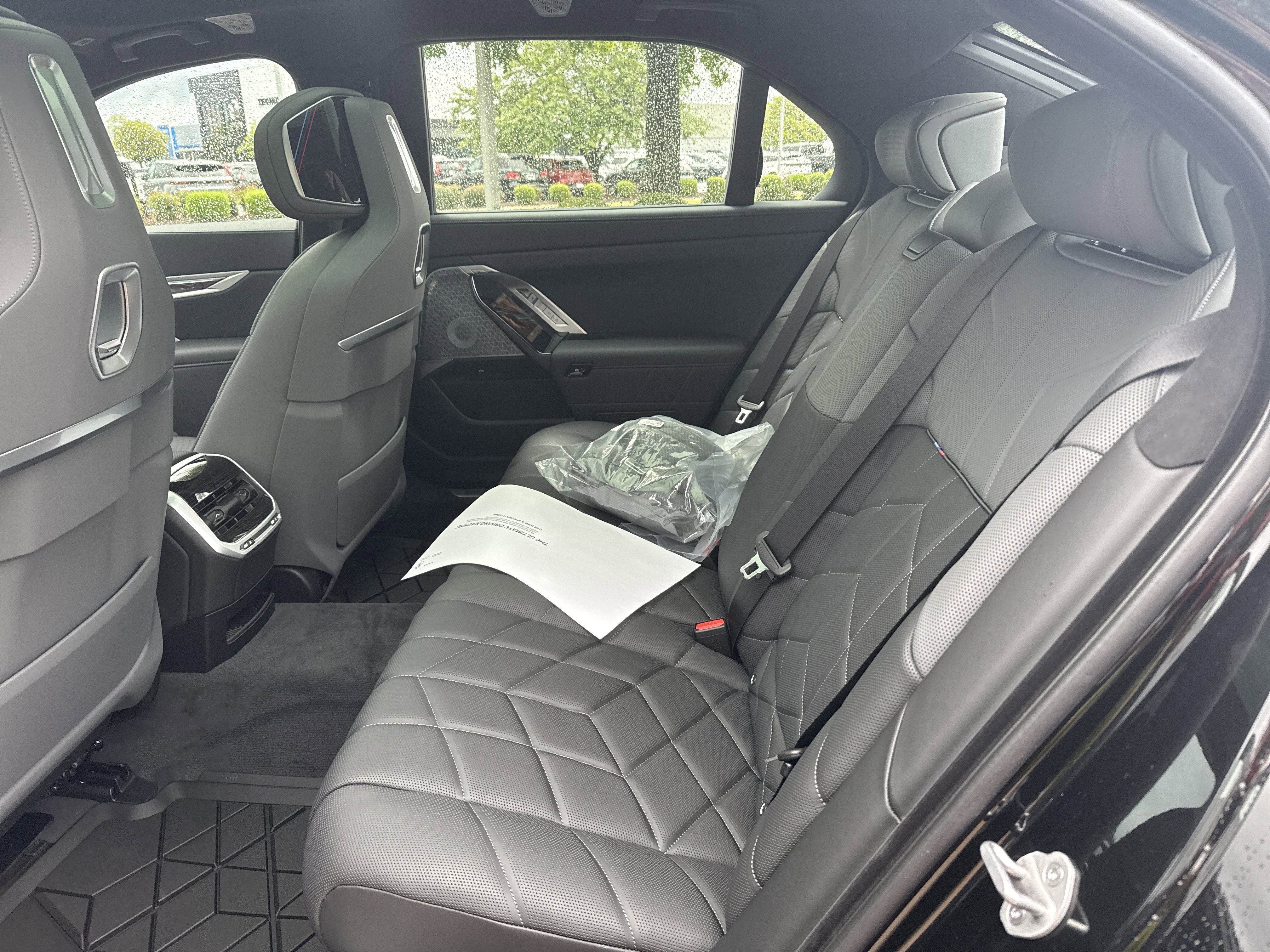 New 2026 BMW 760i xDrive image 11