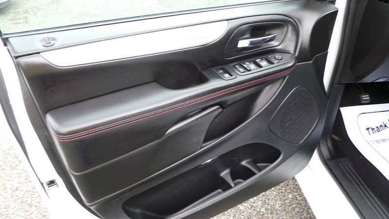 Used 2018 Dodge Grand Caravan GT FWD image 6