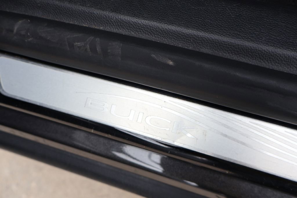 Used 2019 Buick Enclave Preferred w/ LPO, Cargo Package FWD image 21