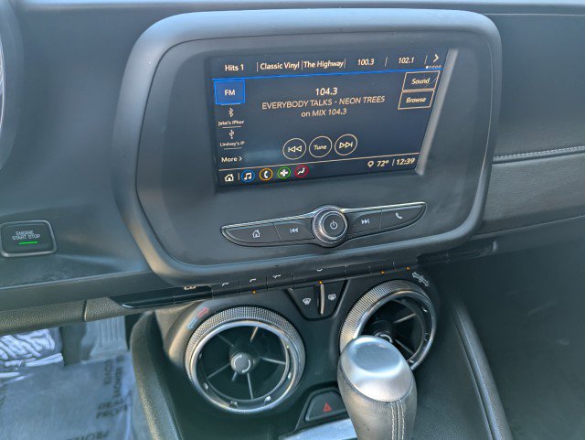 Used 2021 Chevrolet Camaro LT w/ RS Package image 18