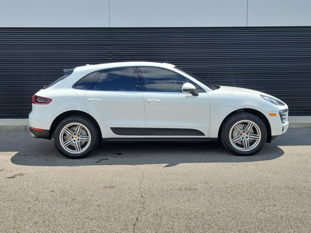 Certified 2015 Porsche Macan S AWD/4WD image 8