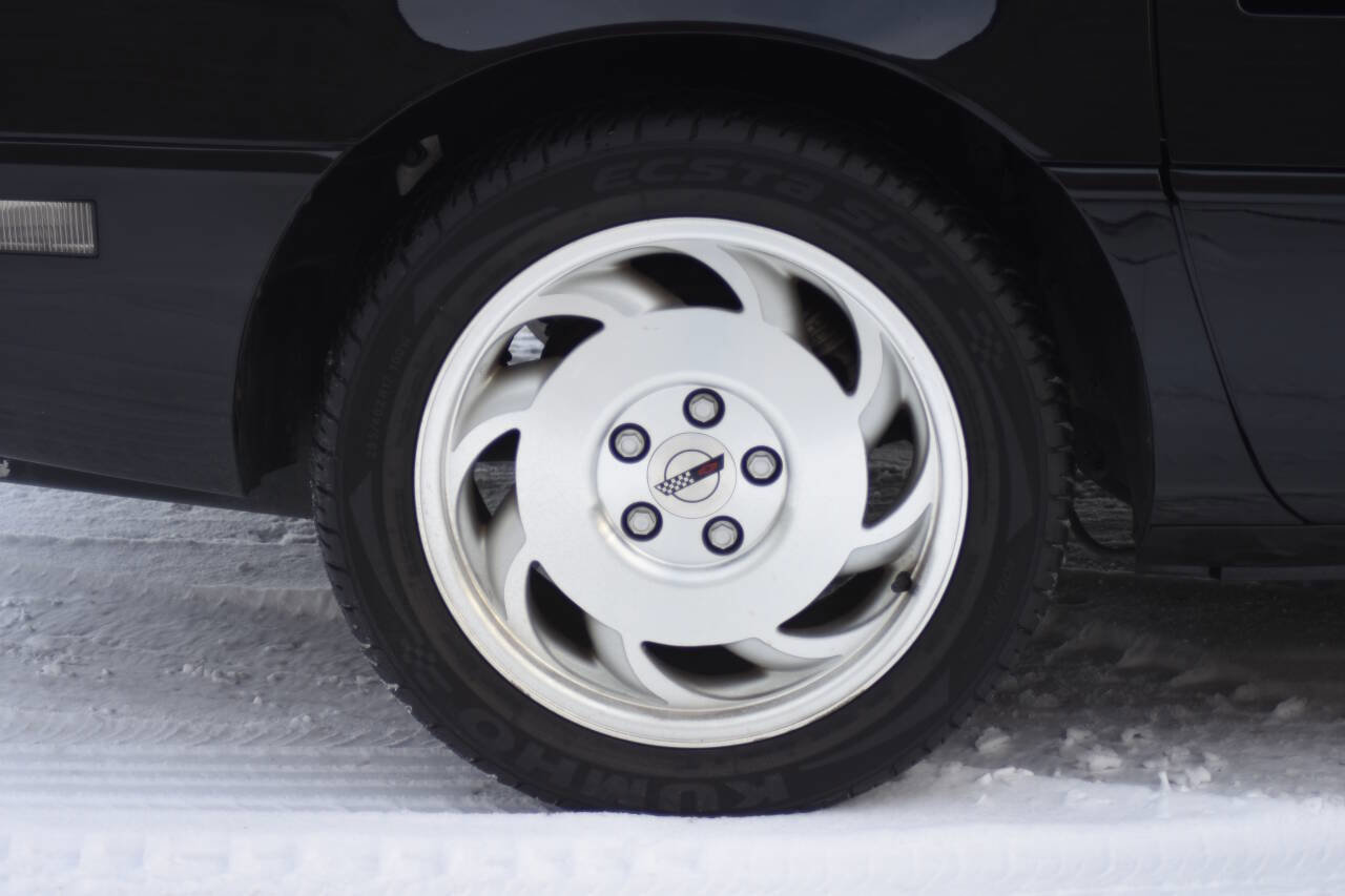 Used 1994 Chevrolet Corvette Convertible image 36