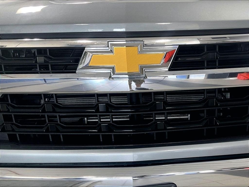 Used 2023 Chevrolet Silverado 1500 LT AWD/4WD image 32