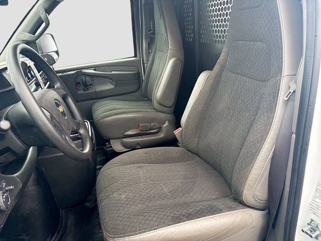 Used 2025 Chevrolet Express 2500 w/ Driver Convenience Package RWD image 19