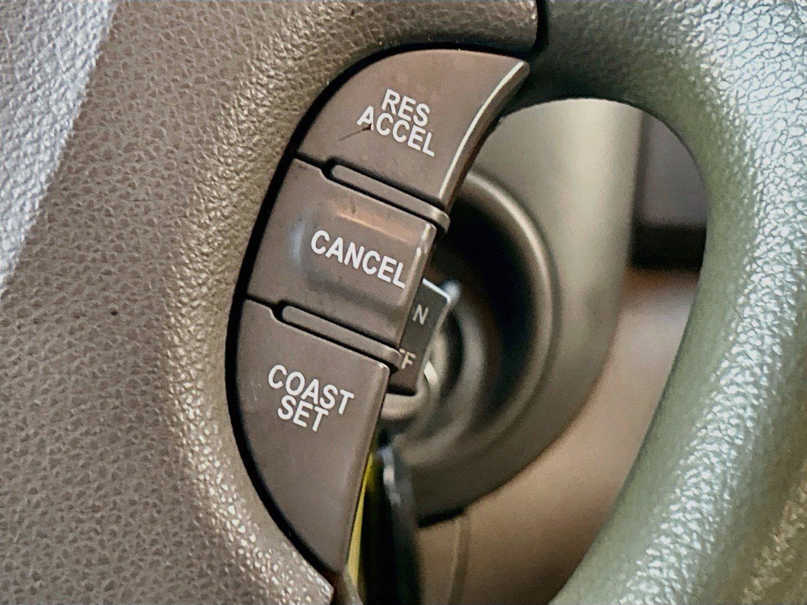 Used 2012 Kia Sedona LX FWD image 32