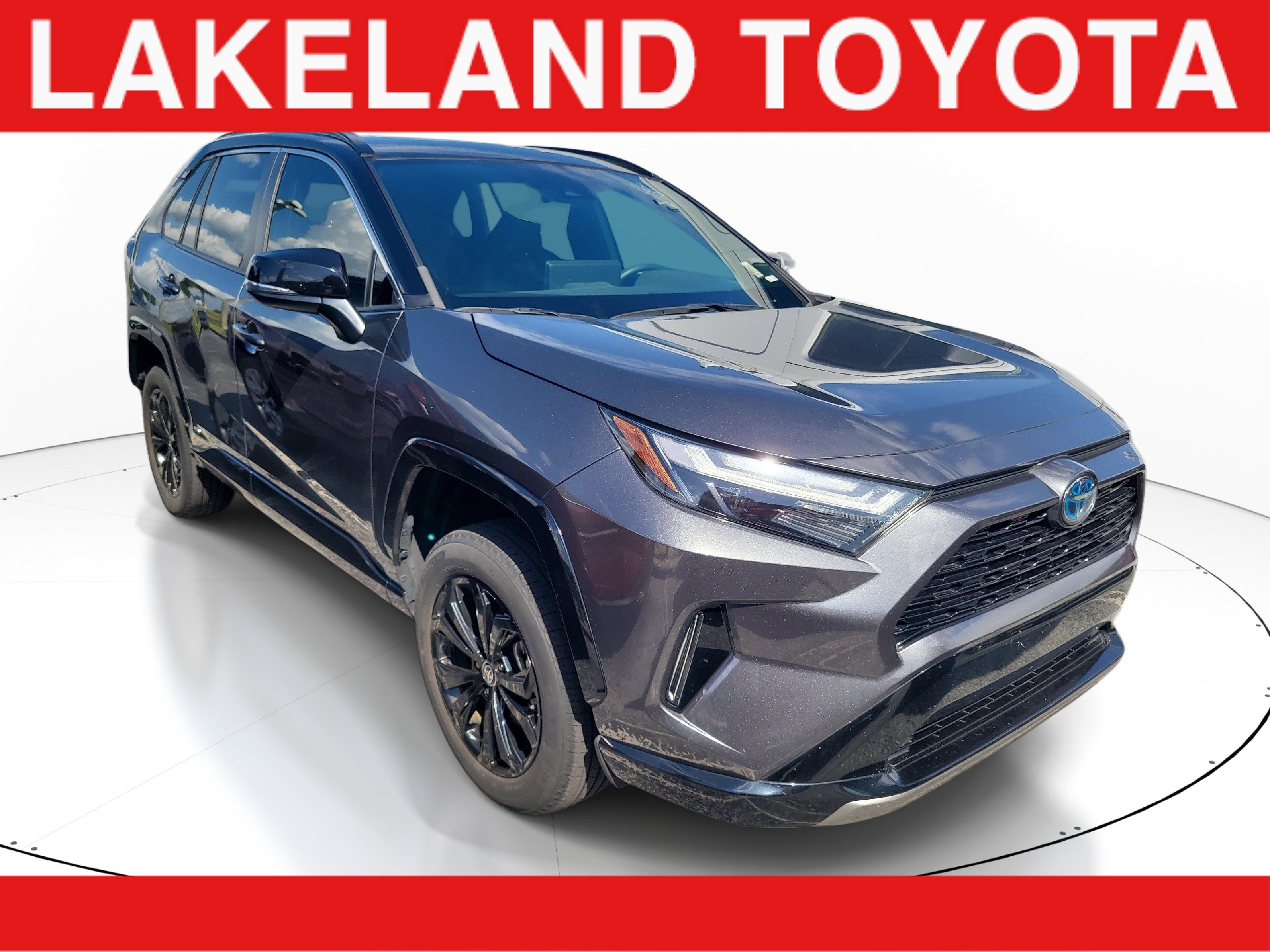 Used 2024 Toyota RAV4 XSE AWD/4WD image 1