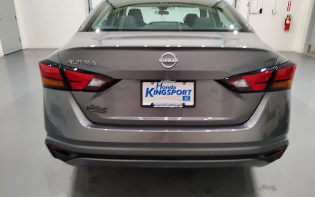 Used 2025 Nissan Altima 2.5 SV FWD image 4
