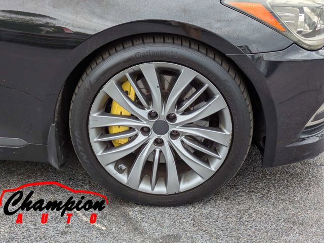 Used 2015 Hyundai Genesis 5.0 RWD image 11