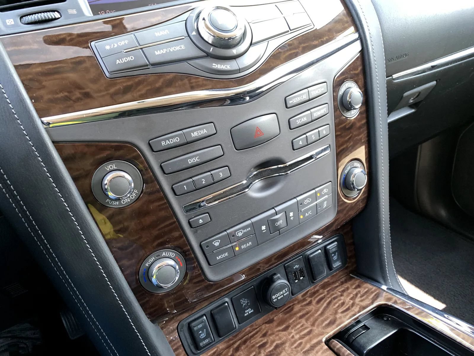 Used 2018 Nissan Armada SV w/ Driver Package RWD image 16