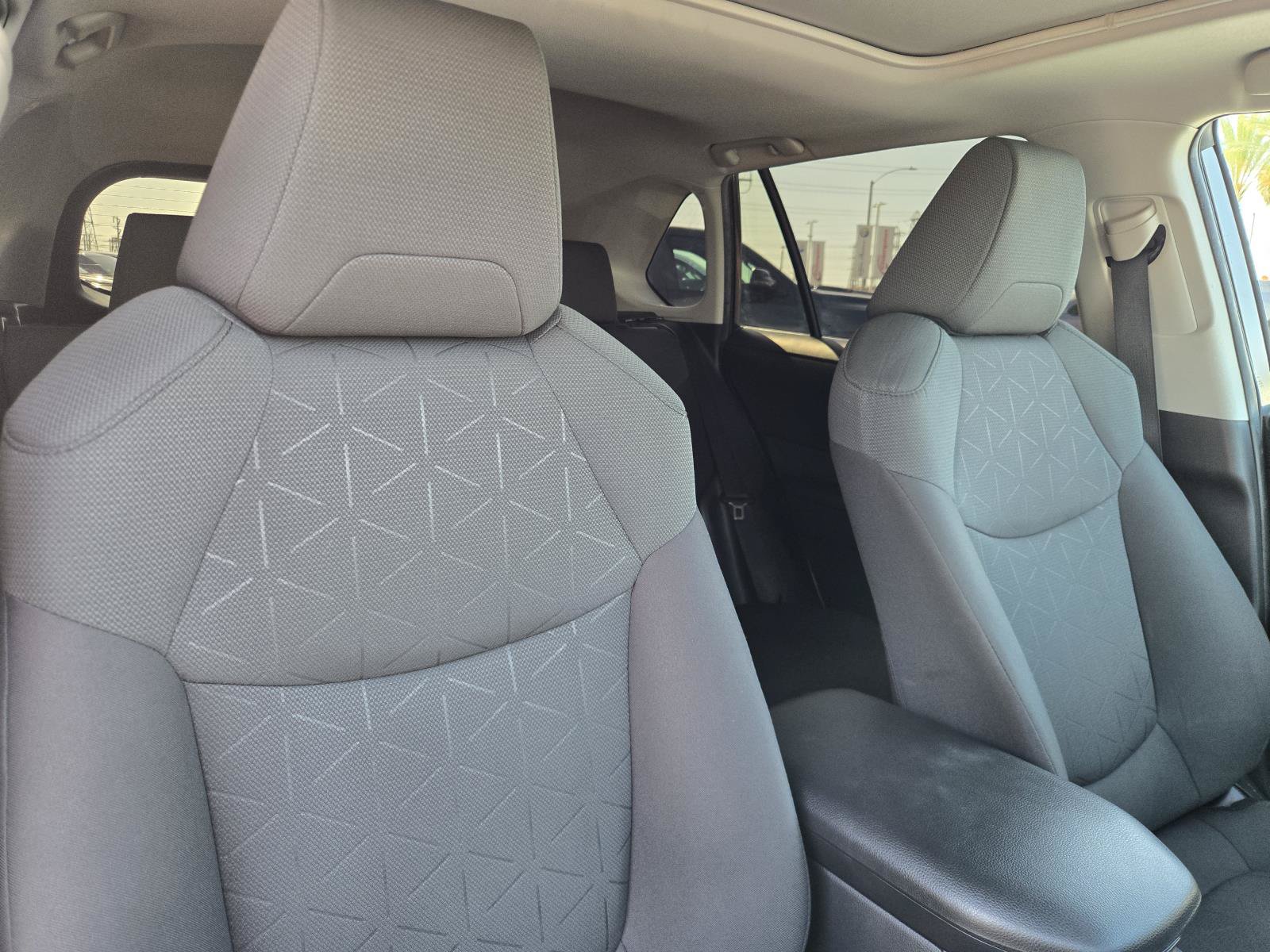Used 2023 Toyota RAV4 XLE w/ Convenience Package FWD image 33