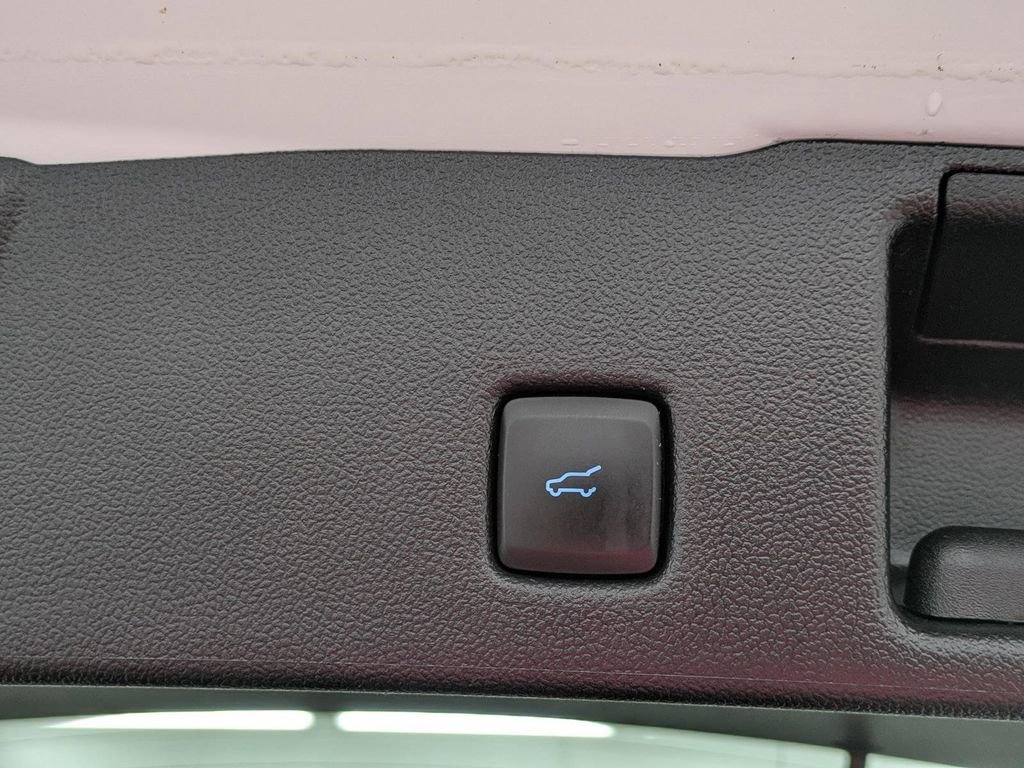 Used 2022 Ford Escape SEL image 13
