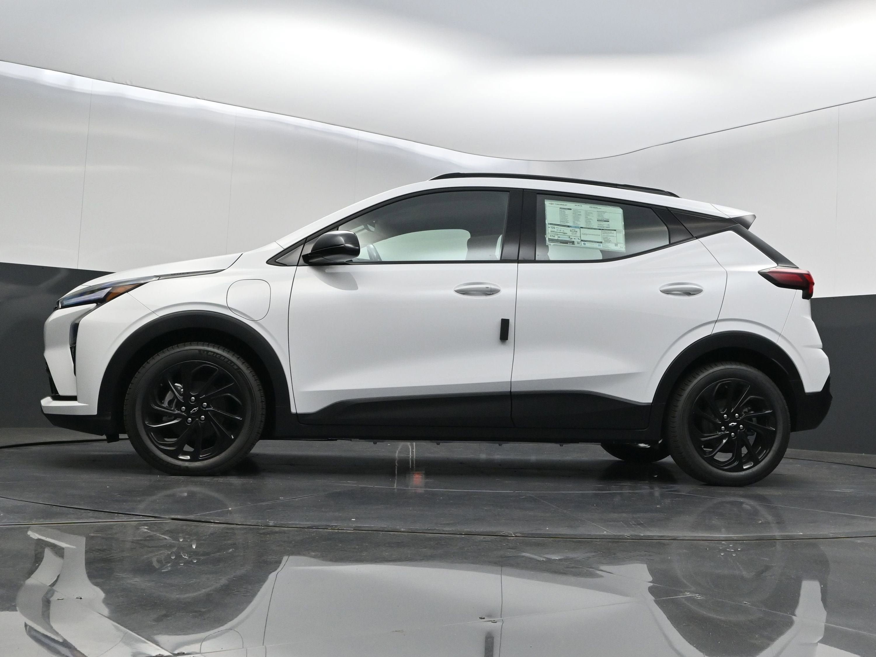 New 2027 Chevrolet Bolt RS FWD image 38