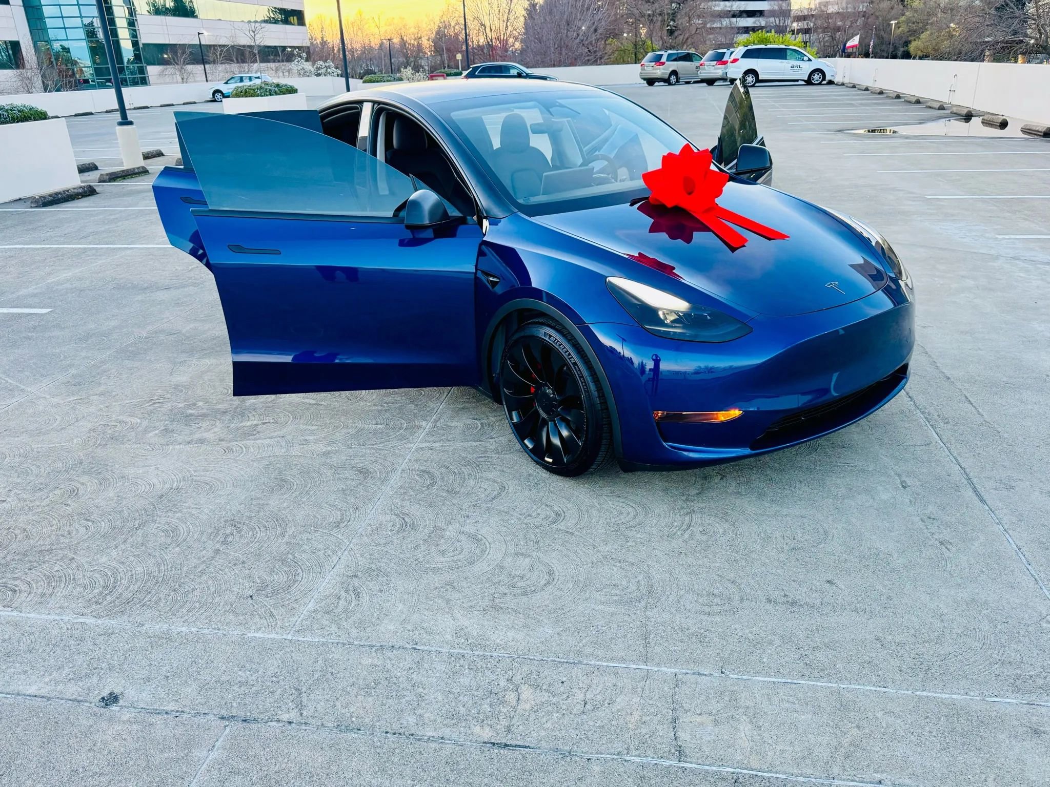 Used 2023 Tesla Model Y Performance image 40