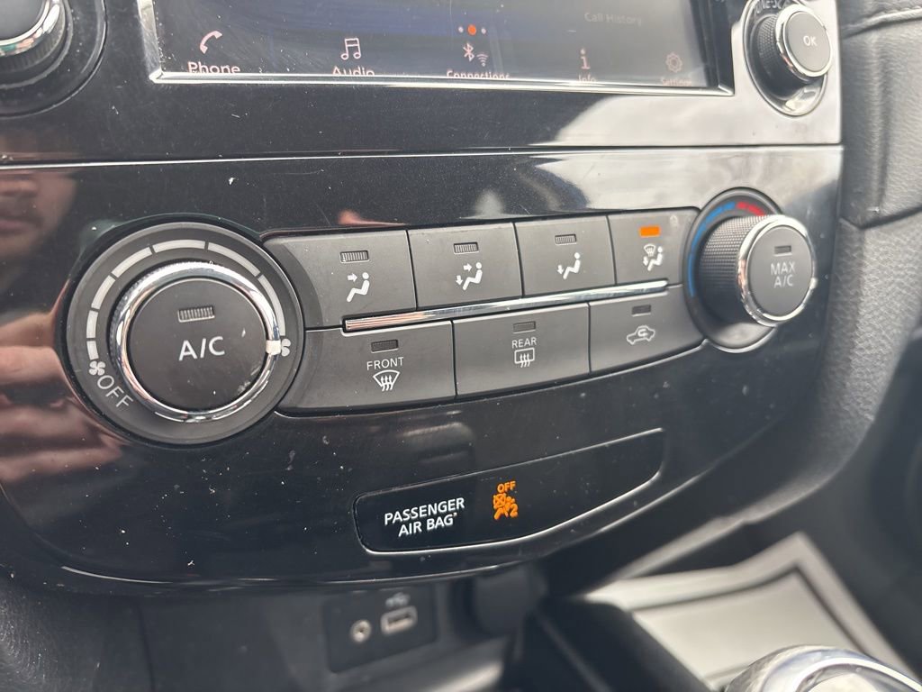 Used 2020 Nissan Rogue SV image 26