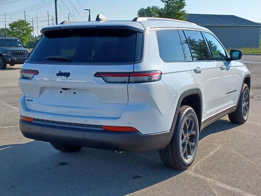 New 2026 Jeep Grand Cherokee L 4WD image 4