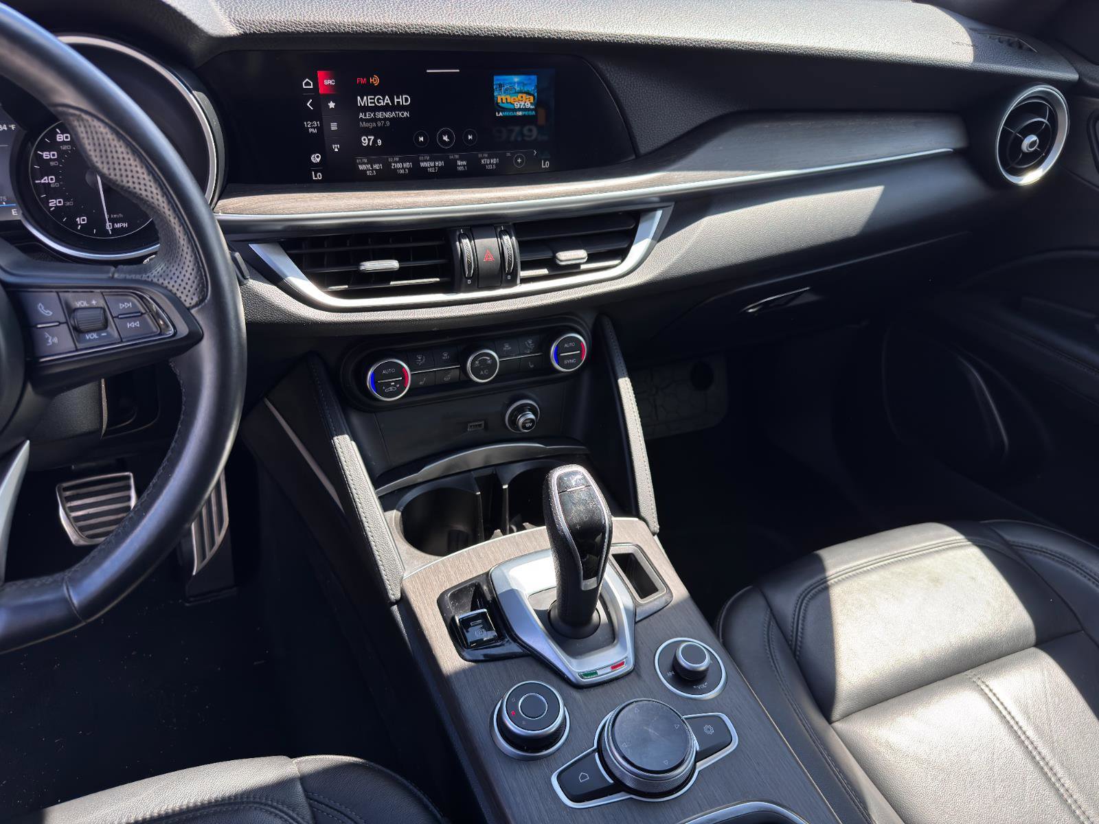 Used 2022 Alfa Romeo Stelvio Ti image 18